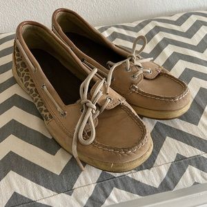 Sperry 8.5 leopard print shoes